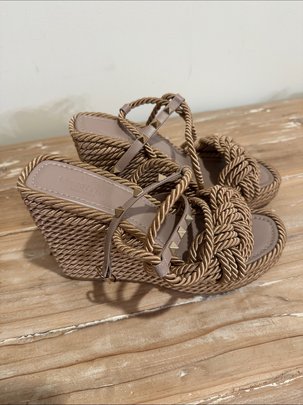 Valentino Garavani Tan Braided Rope Wedge Rockstud Sandals with Studded Straps - Picture 3 of 4